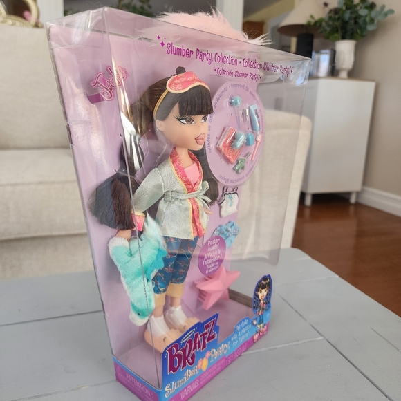 MGA Bratz Slumber Party Jade 2024 Asian Sleep Over Doll Beautiful - Picture 2 of 9